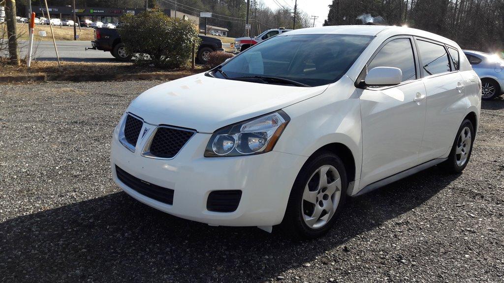 2009 Pontiac Vibe Base's photo